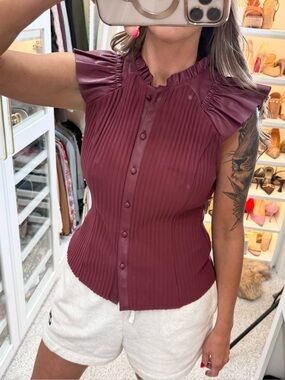 Sleeveless Pleated Button-Front Top in Wine
